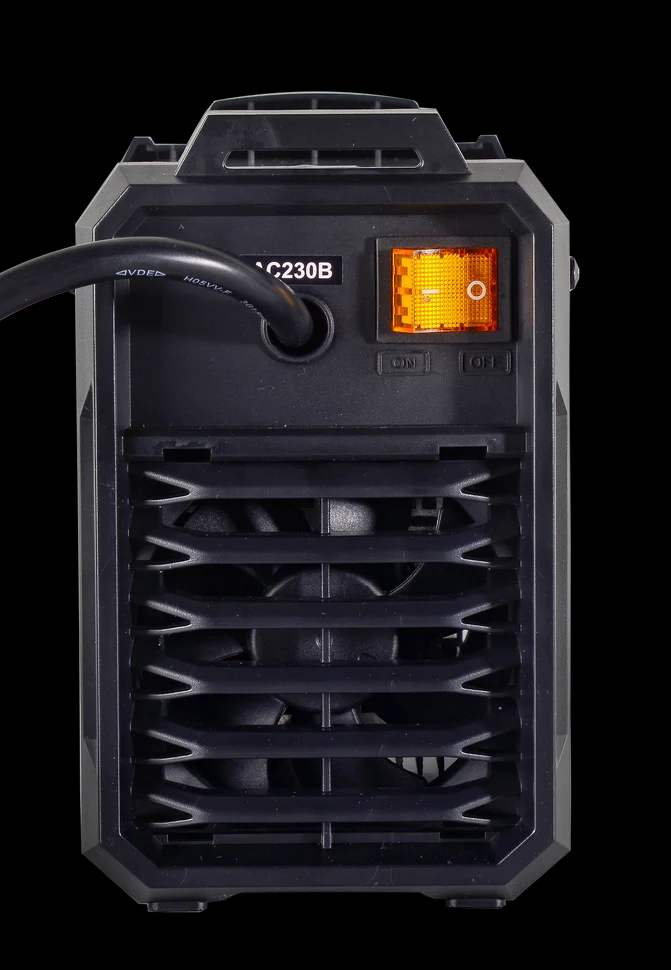 Сварочный аппарат инверторный САИ-205Т LUX 4
