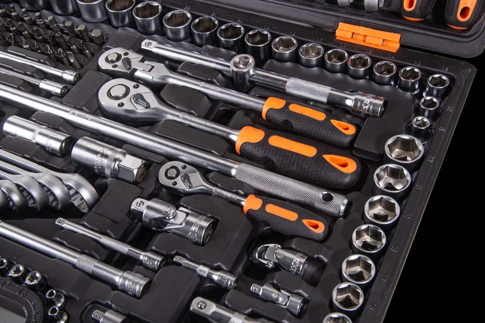 Набор инструментов, 1/2", 1/4", CrV, в кейсе 142 предм 3