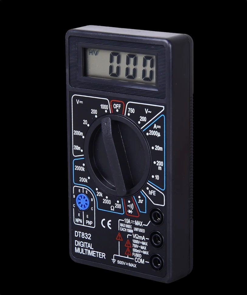 Мультиметр DT832